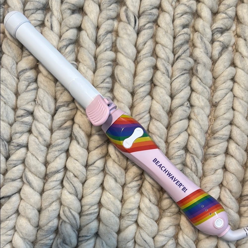 Beachwaver Rotating Rainbow Curling Iron
